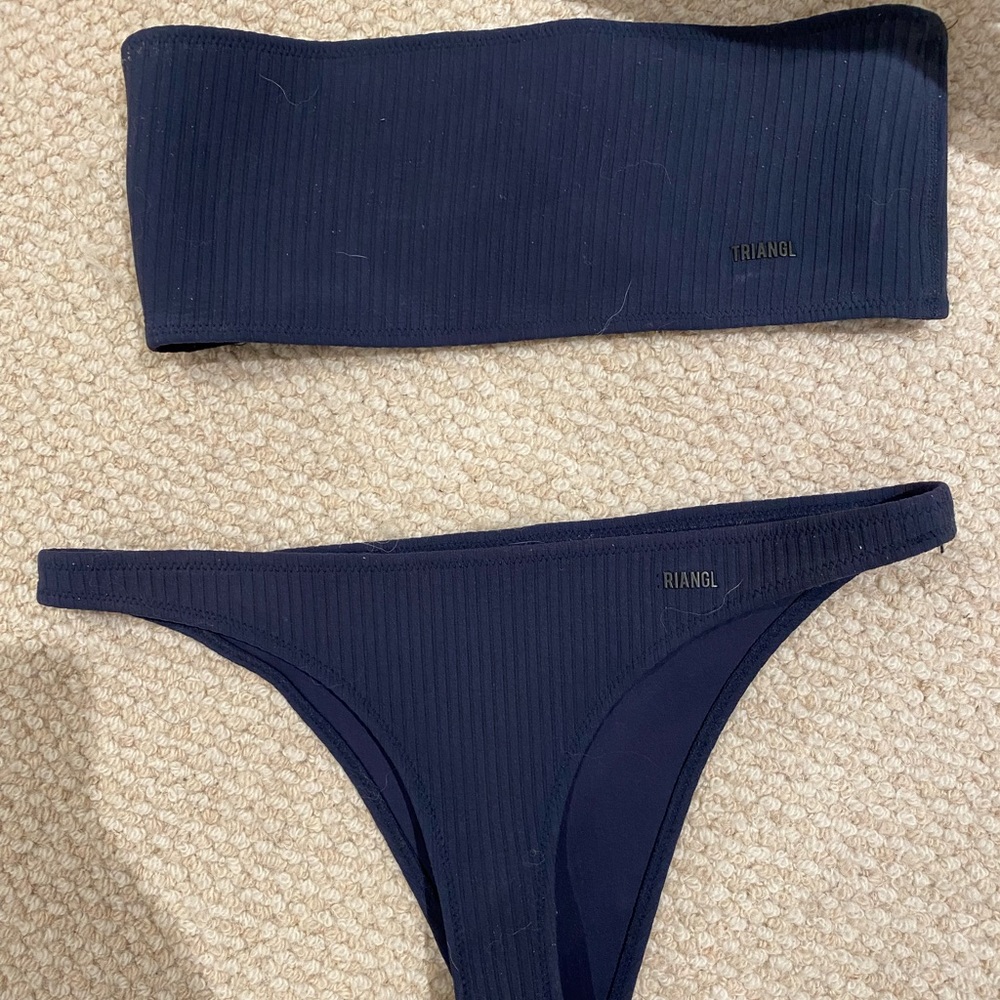 Navy triangl strapless bikini